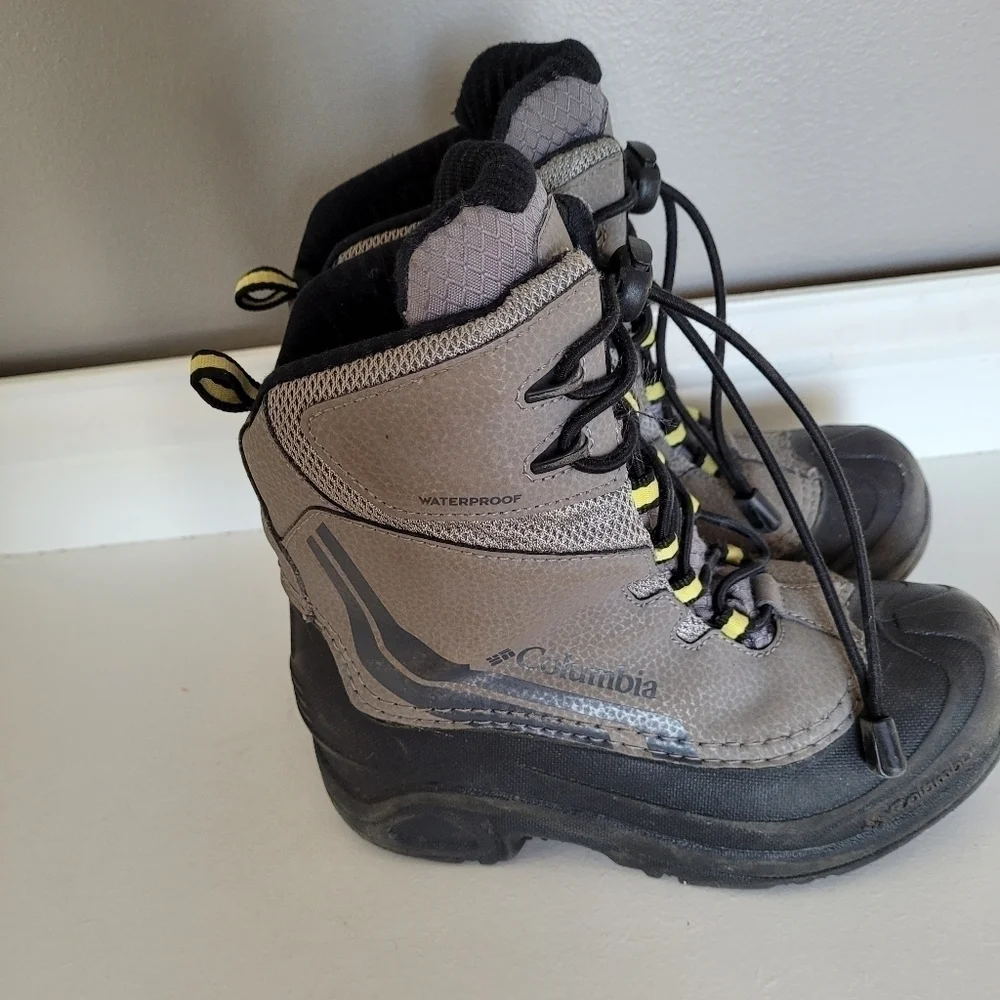 Columbia Bugaboot Gray Youth Boots